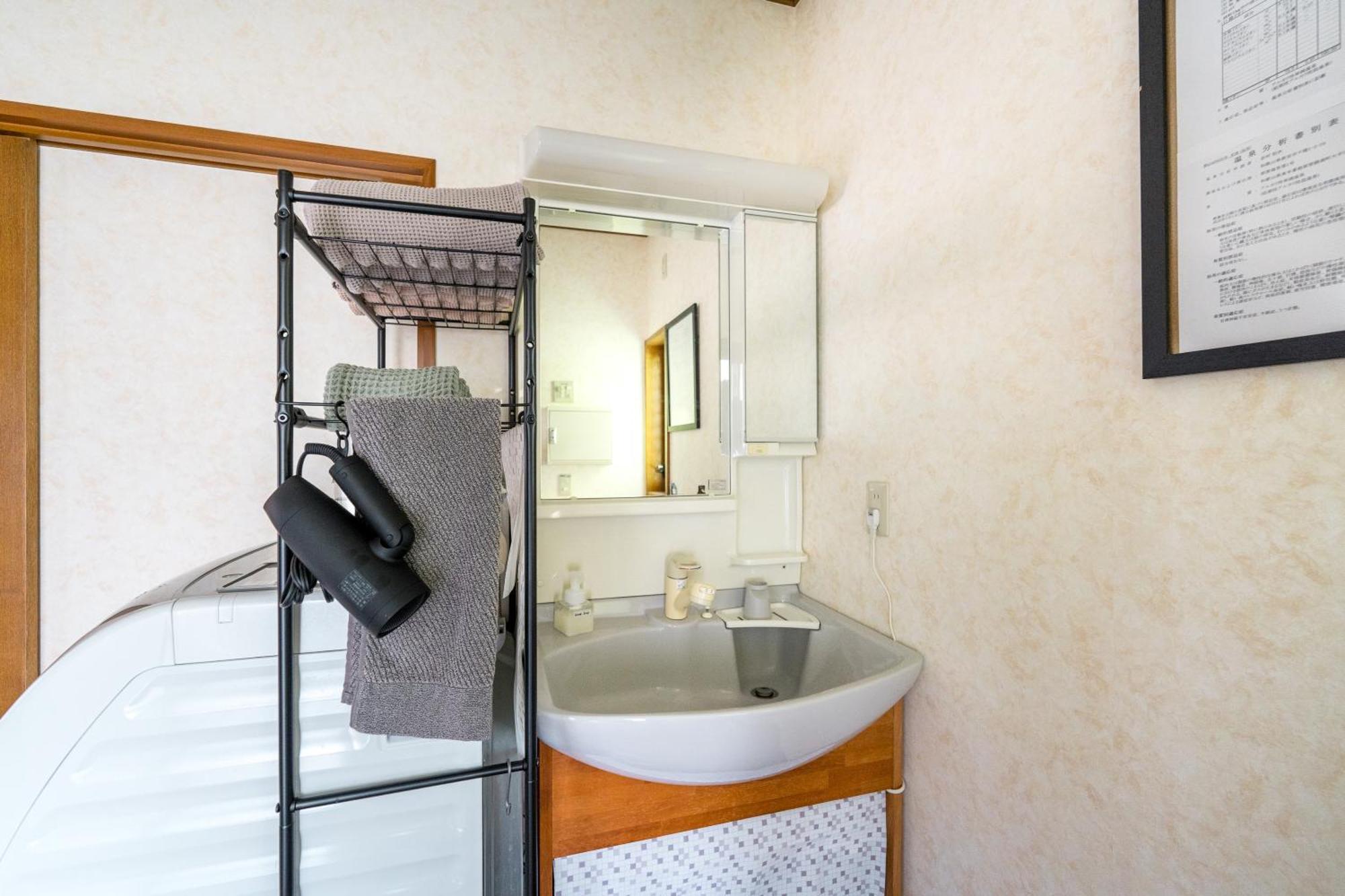 那智温泉 南の湯 - Onsen House Nachi Apartment Начикацуура Екстериор снимка
